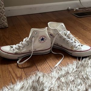 White fairly used converse size 8!